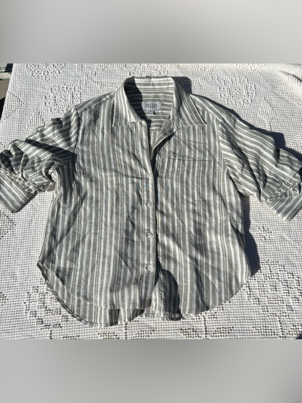 FifteenTwenty Womens Sage Green& White Stripe ButtonUp Shirt w/ Scrunch Sleeve-M